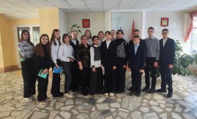 Изучение акроклассниками микроскопических организмов вызвало у них огромный интерес к агрономии Изучение акроклассниками микроскопических организмов вызвало у них огромный интерес к агрономии