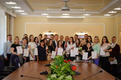 Награждение лучших студентов Почетными грамотами департамента внутренней политики Брянской области