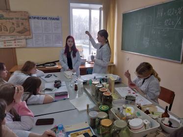 Будущие ветеринарные фельдшеры: первые гематологические исследования в лаборатории Будущие ветеринарные фельдшеры: первые гематологические исследования в лаборатории