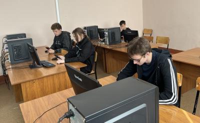 Студенты направления Прикладная информатика на Всероссийском цифровом уроке Студенты направления Прикладная информатика на Всероссийском цифровом уроке