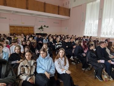 Профориентационная встреча с учениками 10-11 классов всех школ Советского, Фокинского, Бежицкого и Володарского районов г. Брянск Профориентационная встреча с учениками 10-11 классов всех школ Советского, Фокинского, Бежицкого и Володарского районов г. Брянск