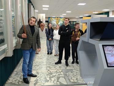 Экскурсия студентов ИТИ в краеведческий музей Экскурсия студентов ИТИ в краеведческий музей