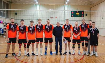 Бронза на первенстве области по волейболу у сборной университета Бронза на первенстве области по волейболу у сборной университета