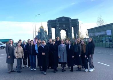 Экскурсия, вызвавшая чувства патриотизма и гордости за своё Отечество Экскурсия, вызвавшая чувства патриотизма и гордости за своё Отечество
