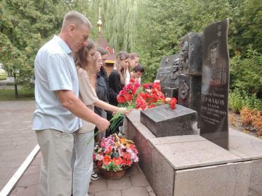 Подвиг Вадима Ермакова сегодня приобретает особый смысл! Подвиг Вадима Ермакова сегодня приобретает особый смысл!