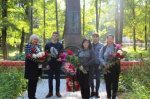 В день 77-й годовщины освобождения Брянщины администрация филиала возложила цветы к обелиску братской могилы воинов и медработников эвакогоспиталя 3813