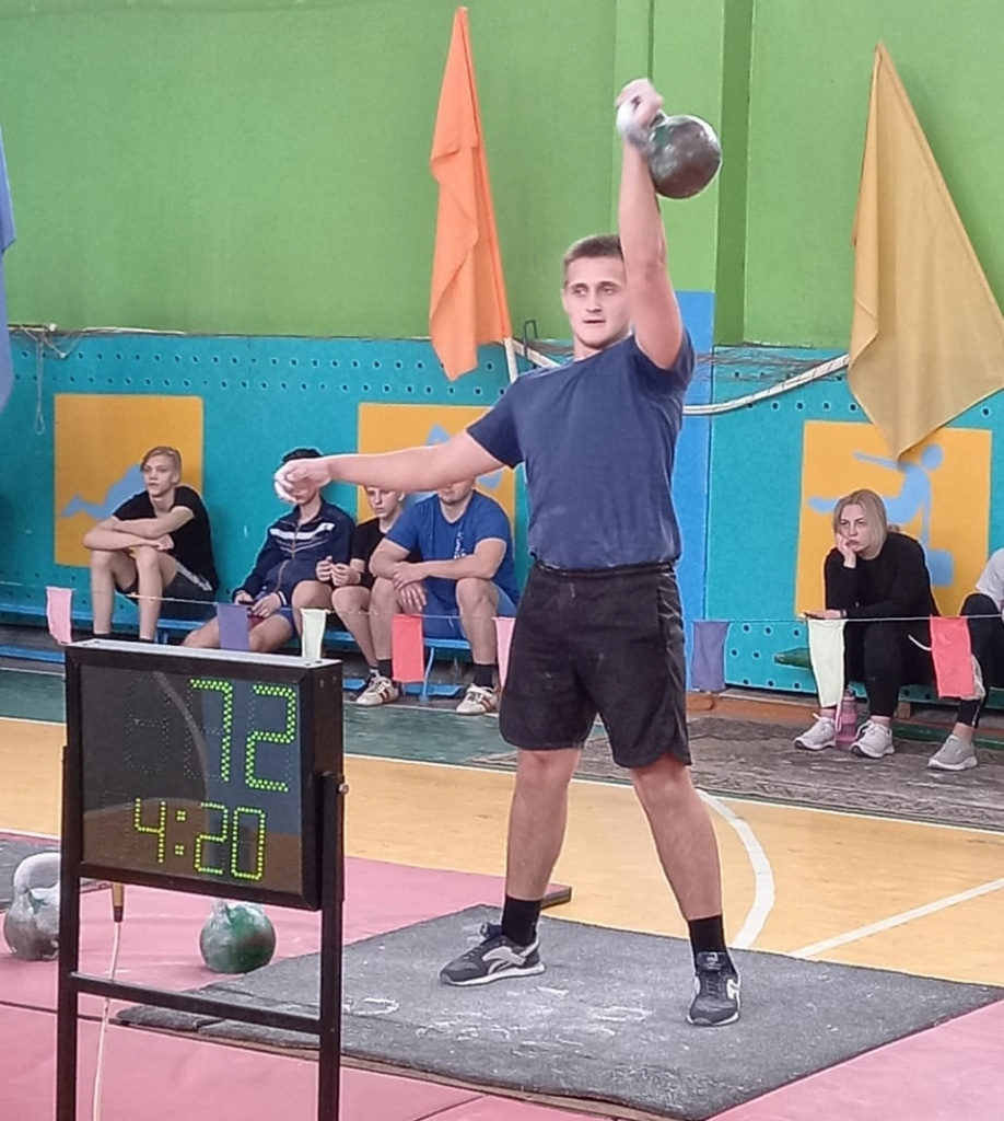 3-4 апреля 2021 года в поселке Добрунь прошел чемпионат Брянской области по гиревому спорту.