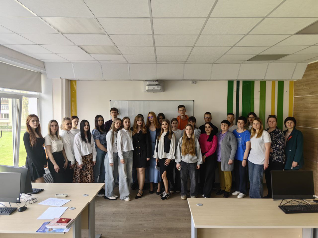 От первых шагов к большим открытиям: X юбилейная студенческая научно-практическая конференция на факультете СПО. 6_pr24042025.jpg