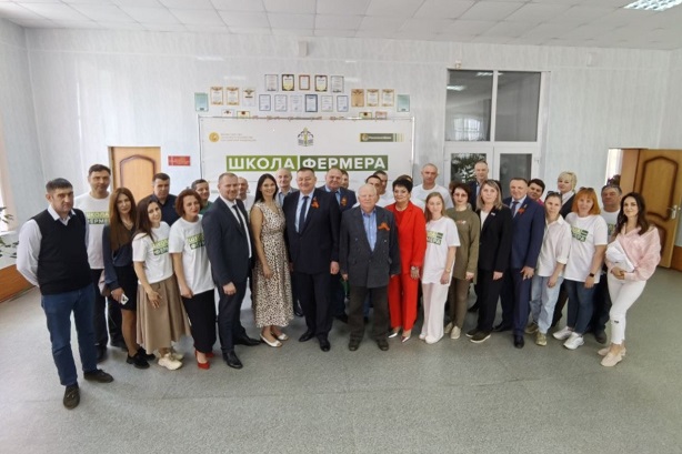 Дан старт пятой, юбилейной "Школе фермера" в Брянском ГАУ photo_2025-04-22_16-55-53.jpg