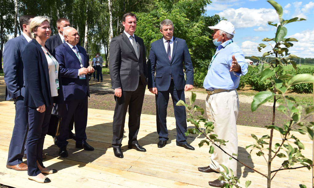 Новая традиция - яблоневый сад в память о выставке «Всероссийский день поля» на базе Брянского ГАУ